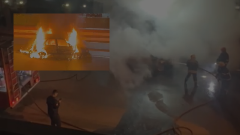 Derince’de park halindeki araç alevlere teslim oldu