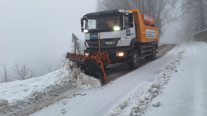 Bayramın ilk günü kar sürprizi