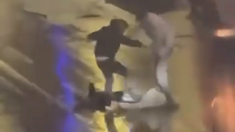 Tekme ve yumruklarla feci şekilde darbedildi