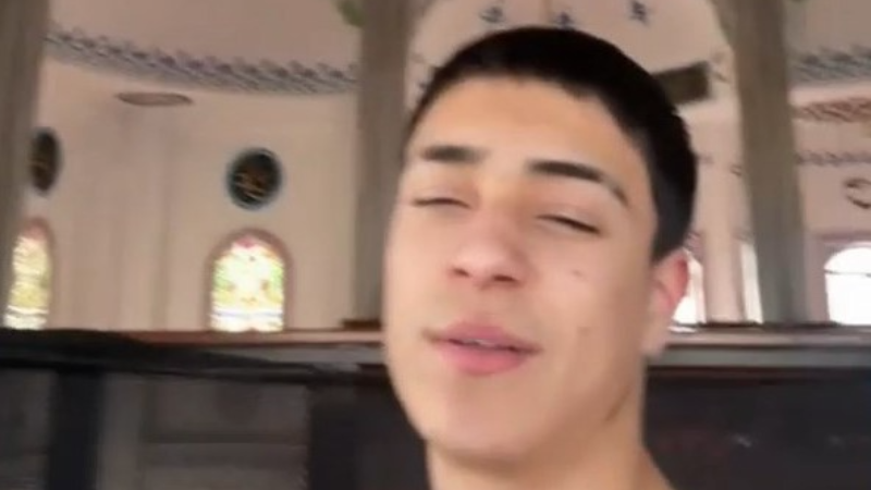 Camide soyunan içerik üreticisi adliyeye sevk edildi