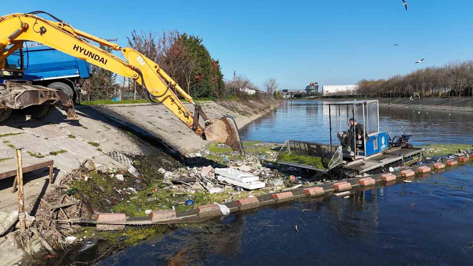 12 metreküp atık denize ulaşmadan toplandı