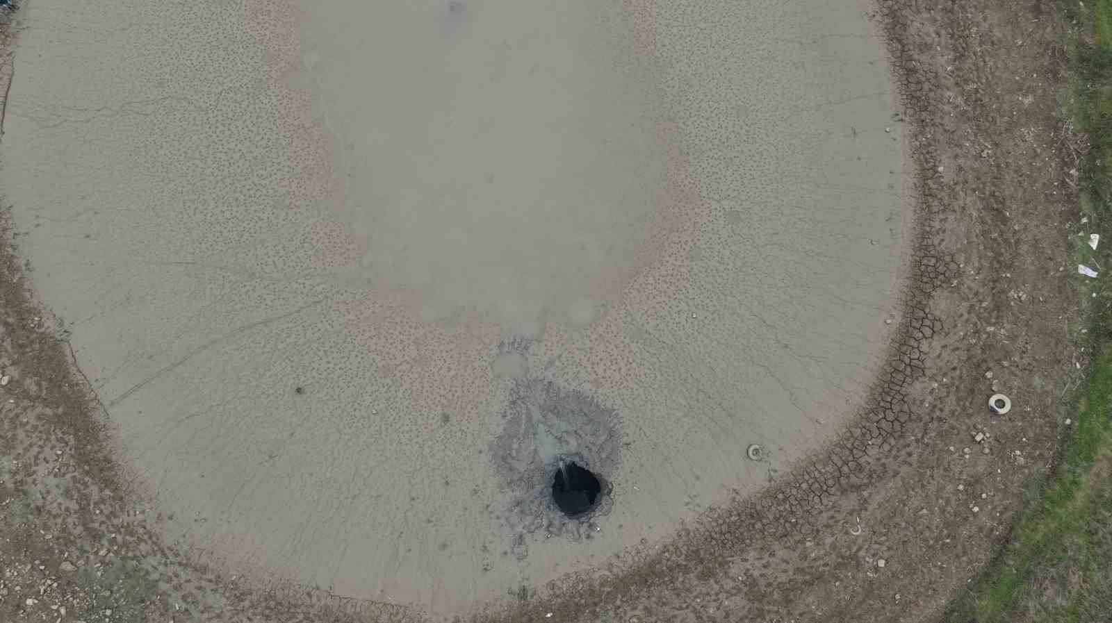 46 yıl sonra ortaya çıktı: Gölet çöktü, su yer altından başka noktadan çıktı
