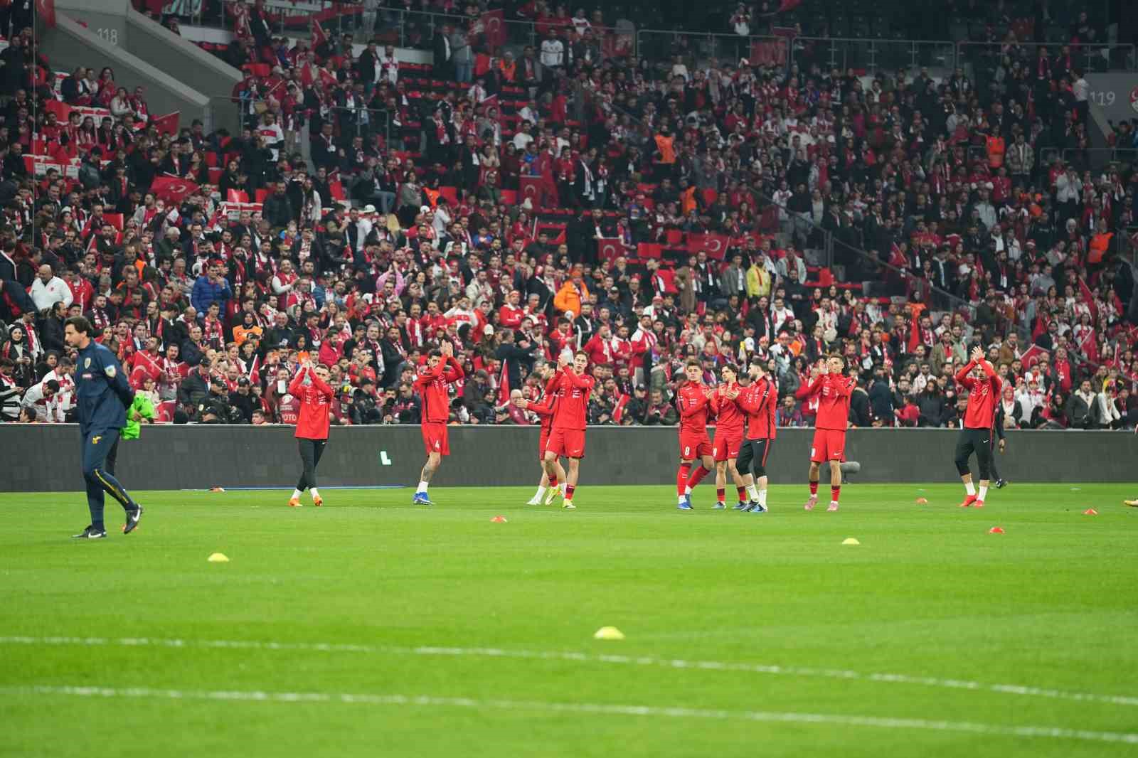 A Milli Futbol Takımı, 1667 gün sonra Dolmabahçe’de