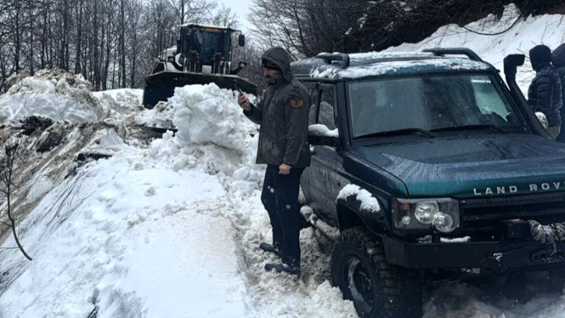Nisan öncesi Kartepe'de kar sürprizi