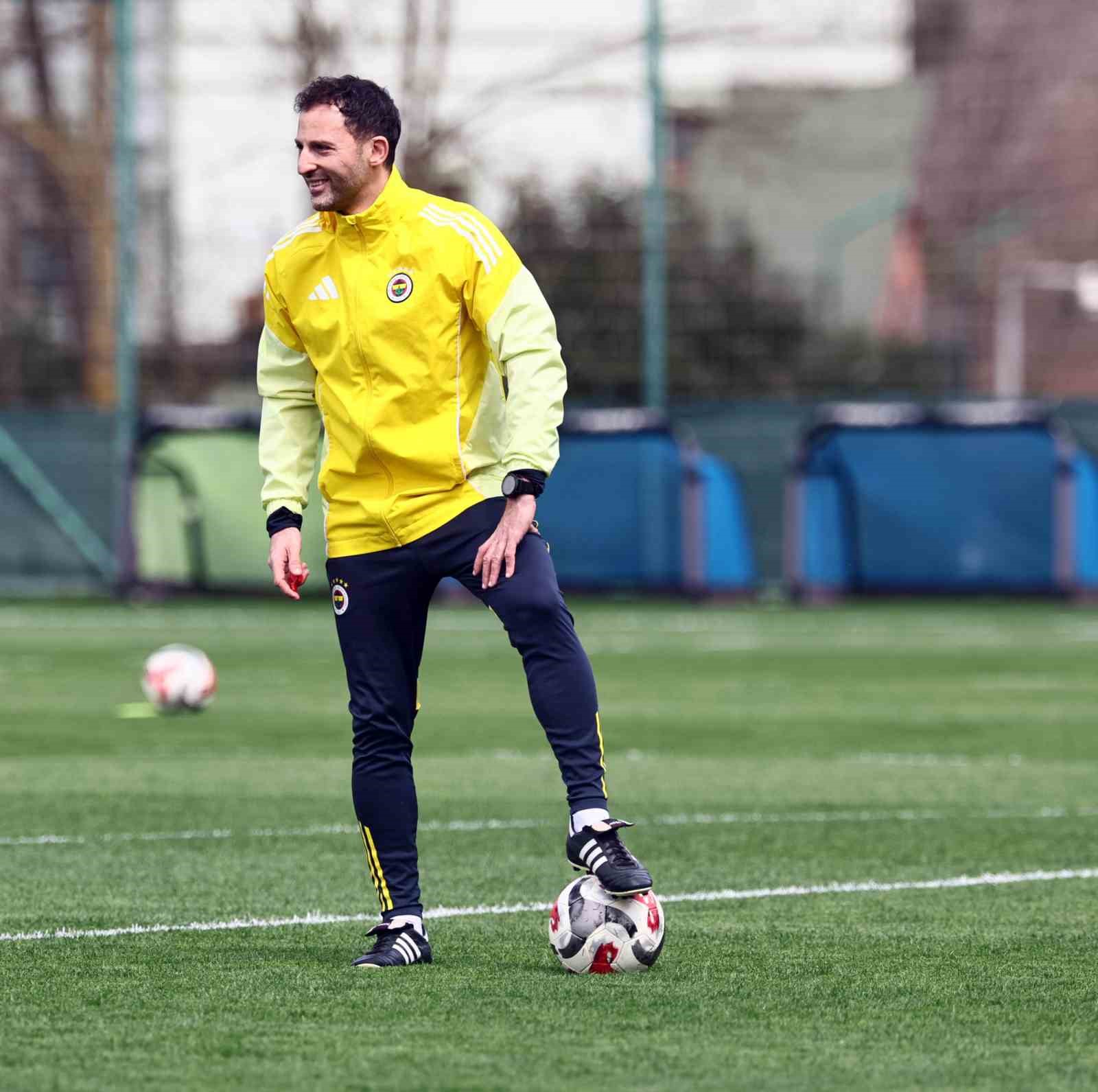 Fenerbahçe, Beşiktaş derbisinin hazırlıklarına devam etti
