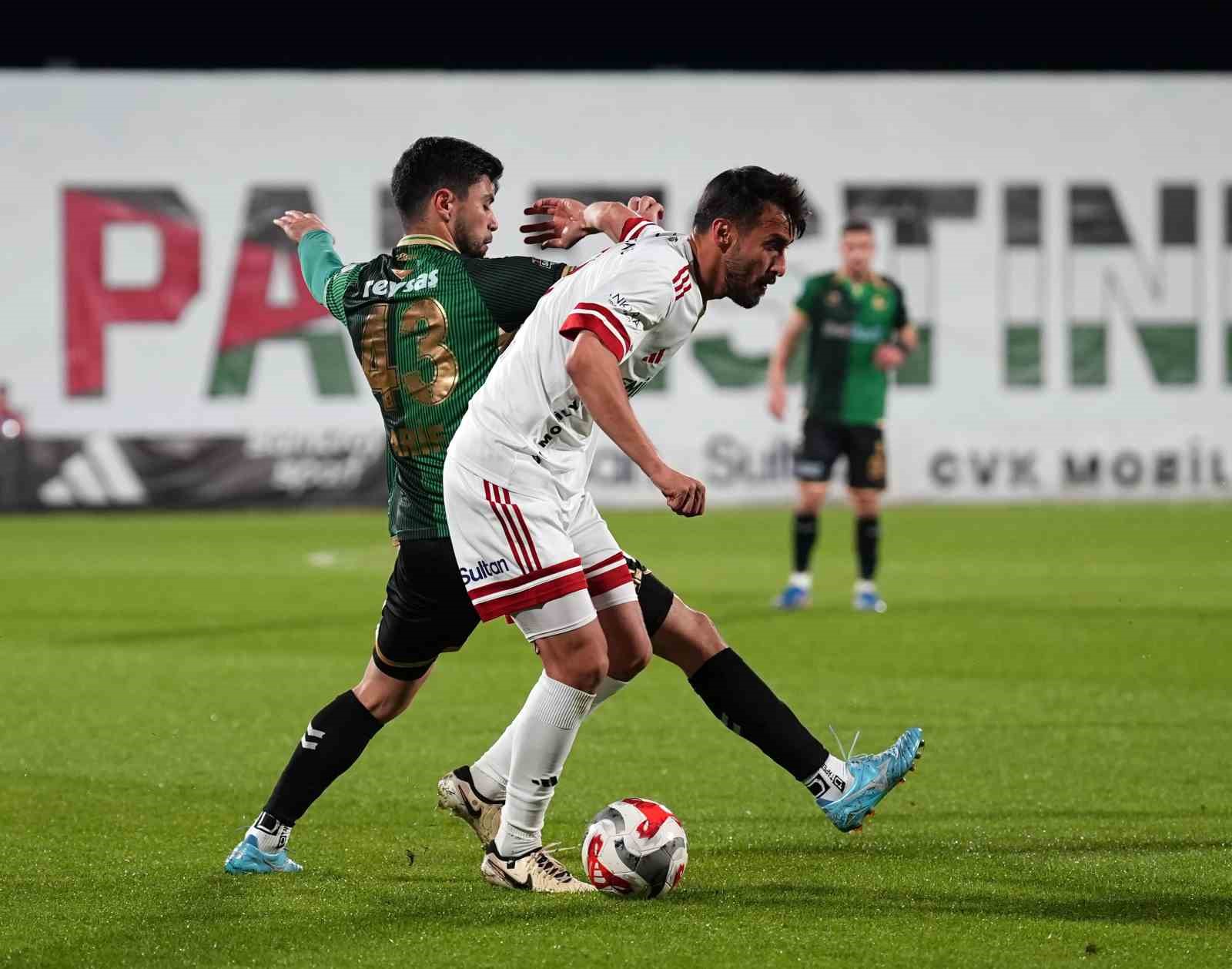 Trendyol 1. Lig: Ümraniyespor: 2 - Sakaryaspor: 0