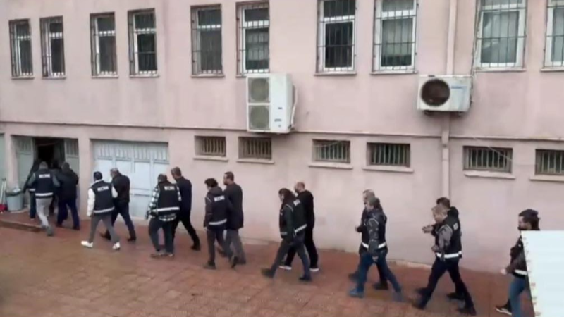 Rüşvet ve kişisel veri operasyonunda 7 tutuklama