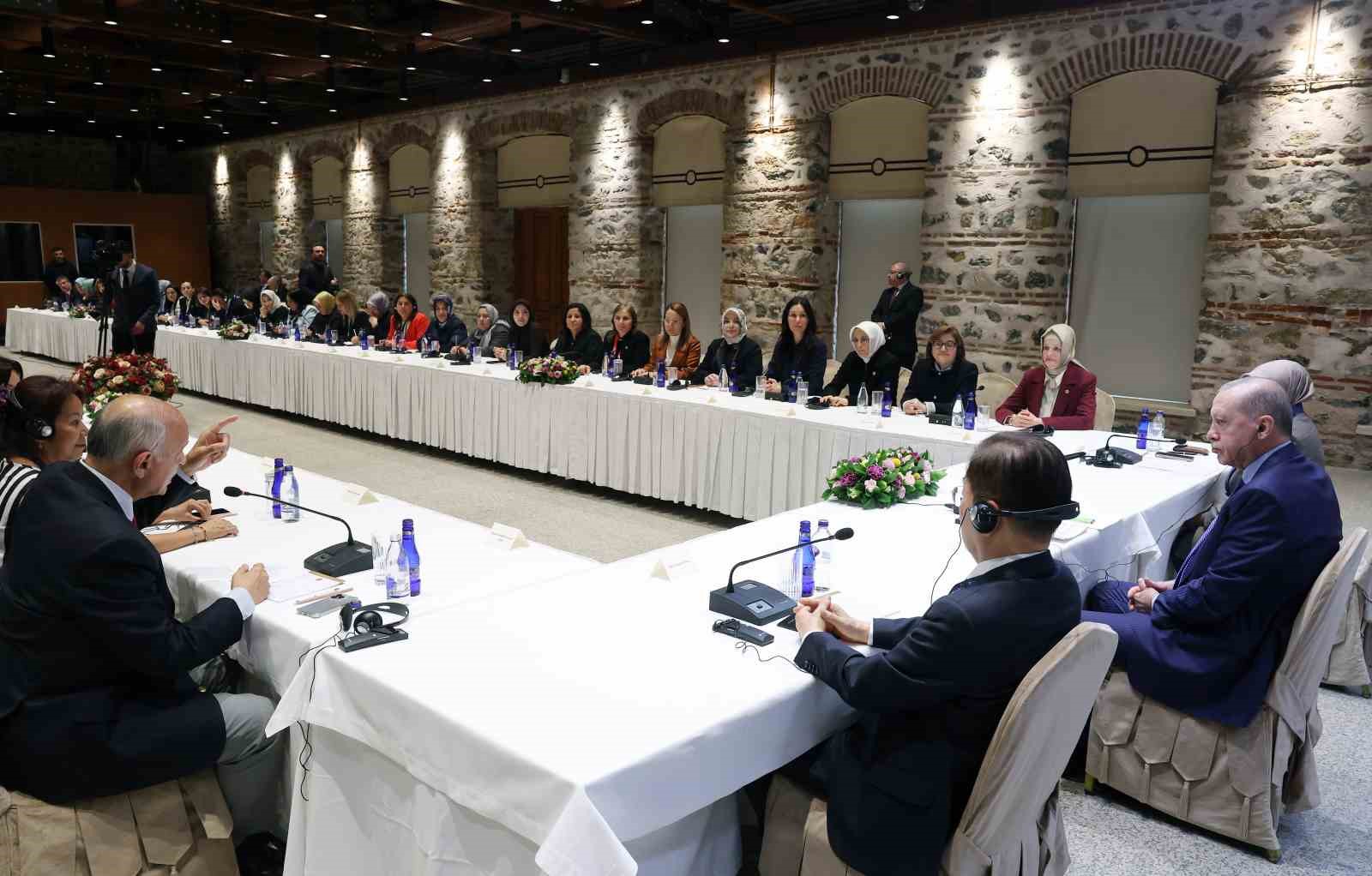 Cumhurbaşkanı Erdoğan: "Ortadoğu coğrafyası son yıllarda, gerçekten sancılı, sıkıntılı ve karanlık günler yaşıyor"