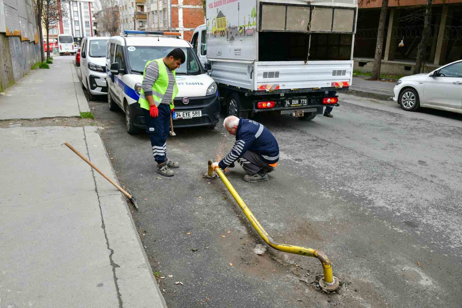 Esenyurt’ta kaldırım işgallerine zabıta engeli
