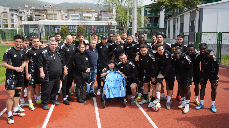 DMD kas hastası Eray Kıvanç Demir’den Kocaelispor’a ziyaret