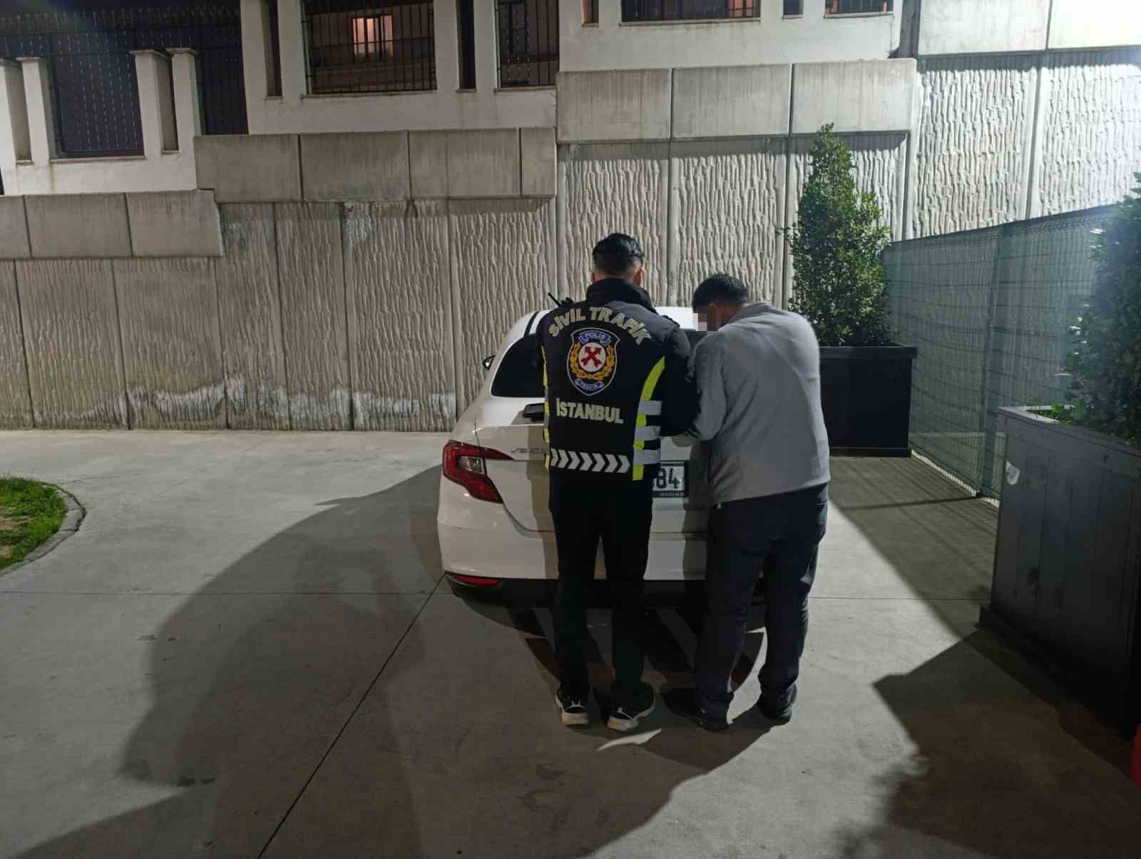 Esenyurt’ta trafikte tartışan sürücülere 360 bin TL para cezası
