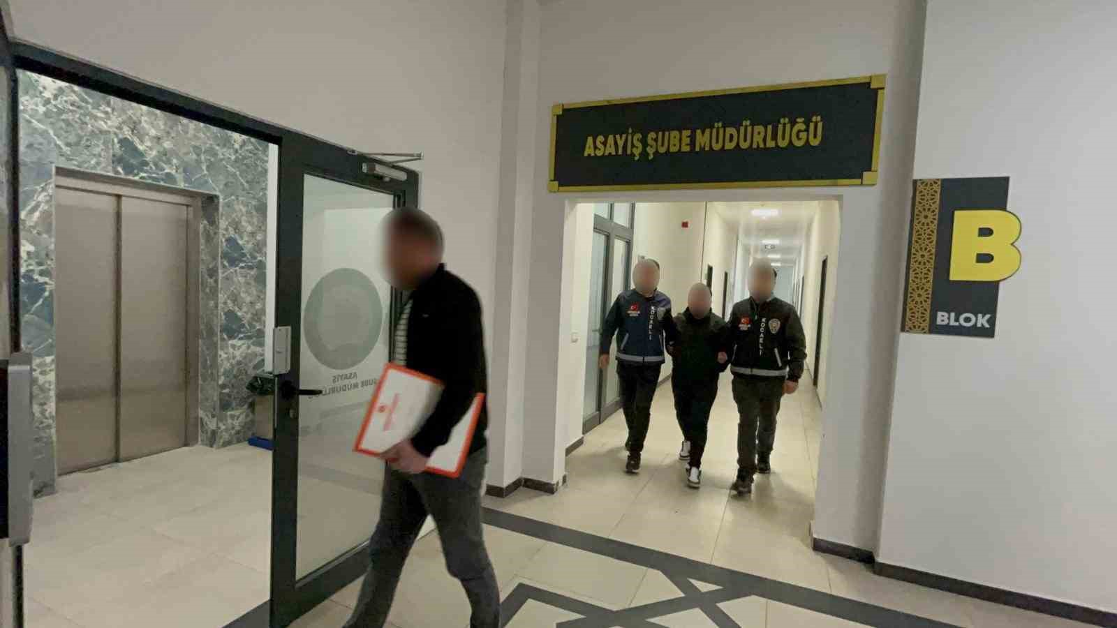 Kocaeli’de çaldığı araçla Manisa’ya kaçıp sahte kimlikle otelde konakladı