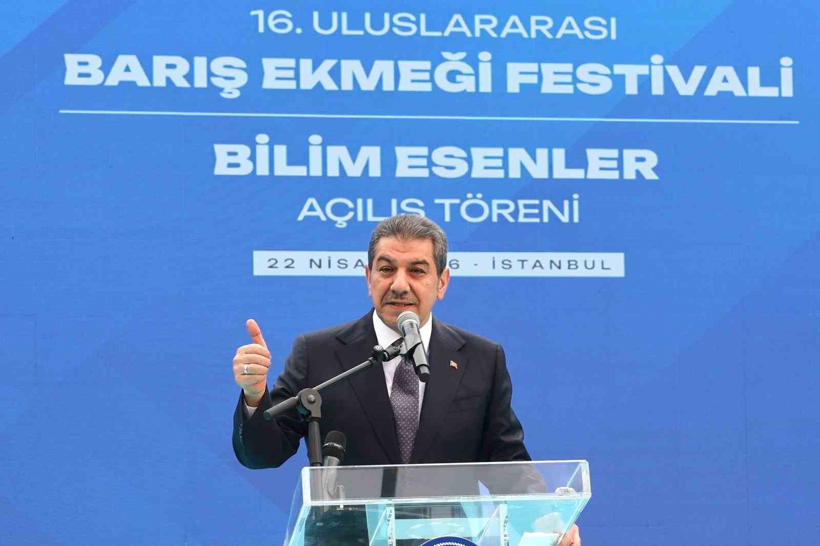 Bakan Kacır’dan Esenler’e müjde: "İlçeye muhteşem bir teknopark kazandırıyoruz"
