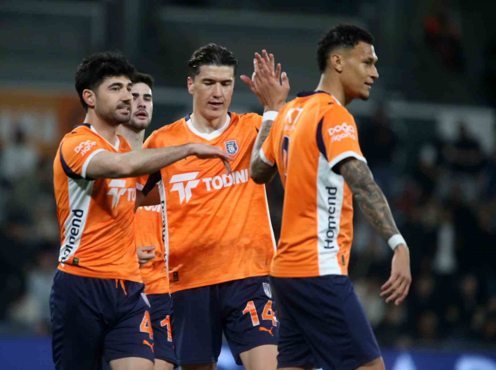 Trendyol Süper Lig: RAMS Başakşehir: 4 - Kasımpaşa: 0 (Maç sonucu)
