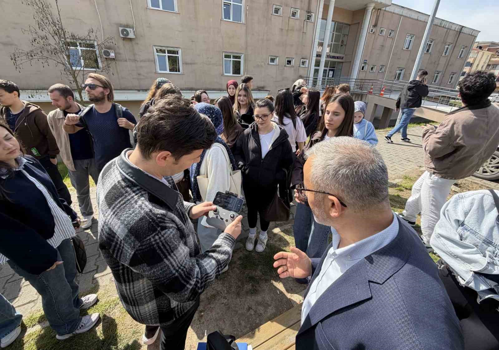 SUBÜ’lü öğrencilere uygulamalı dron eğitimi
