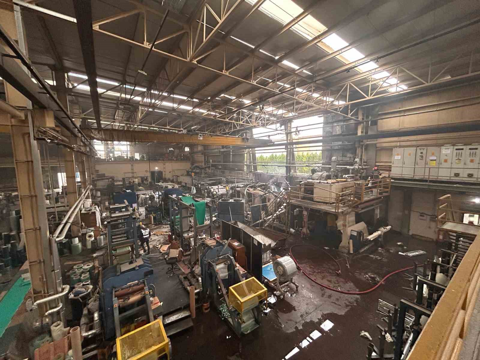 Fabrikanın buhar kazanı patladı, ortalık savaş alanına döndü: 1’i ağır 8 yaralı
