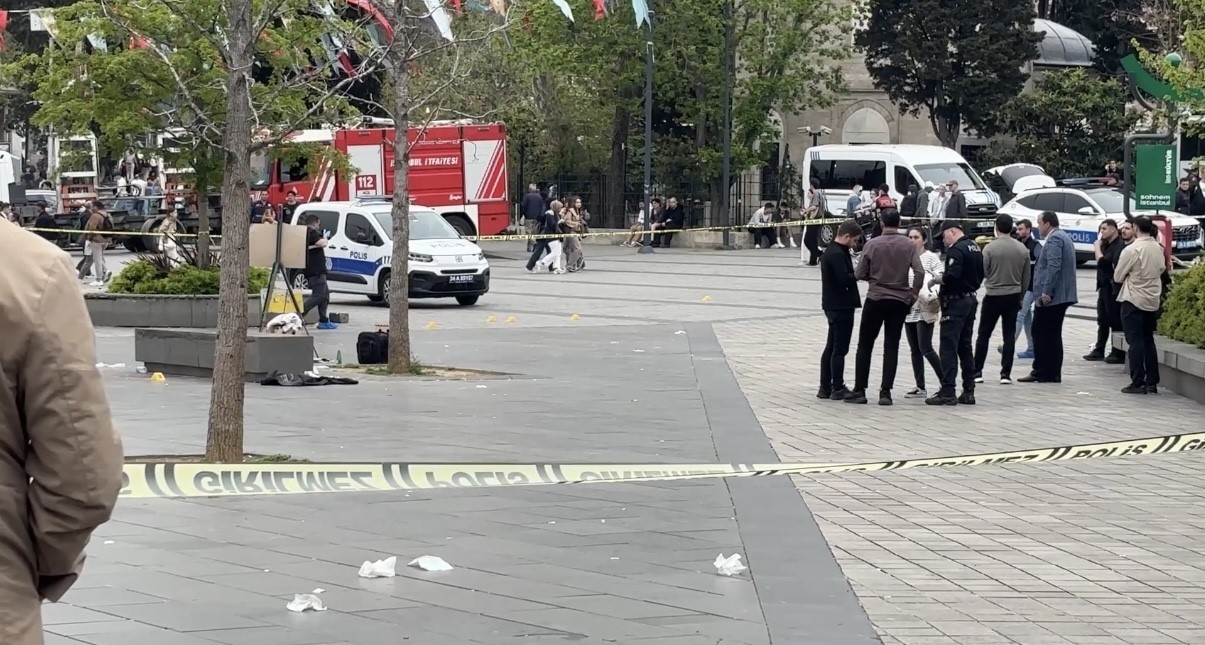Kavga ettiği gruba bıçakla saldırdı: 4 yaralı
