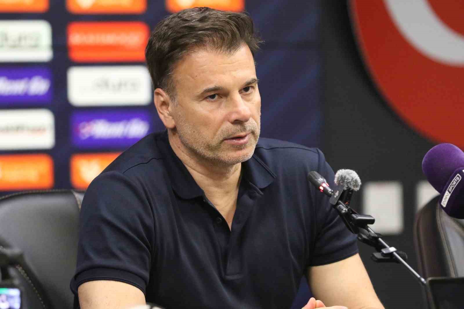 "Söz veriyorum; Süper Lig’de ve hatta Avrupa’da oynayacağız"