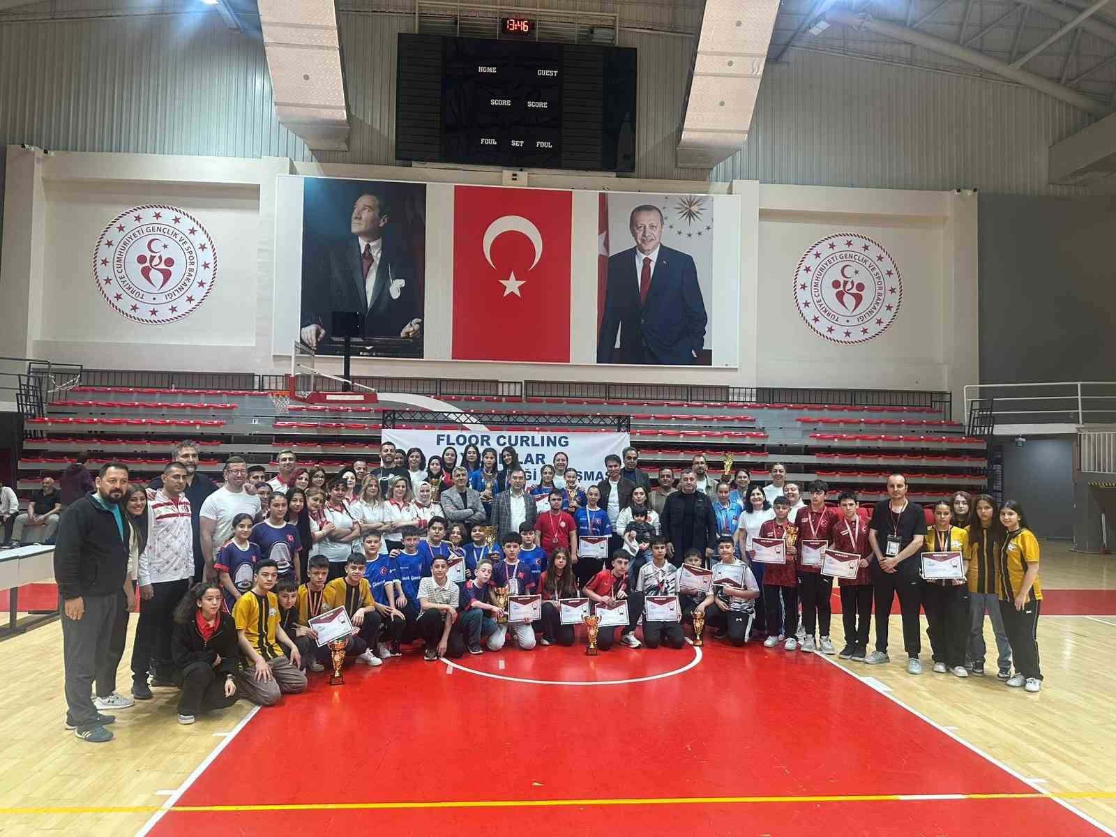 Mehmet Akif Ersoy Ortaokulu Türkiye 4’üncüsü oldu
