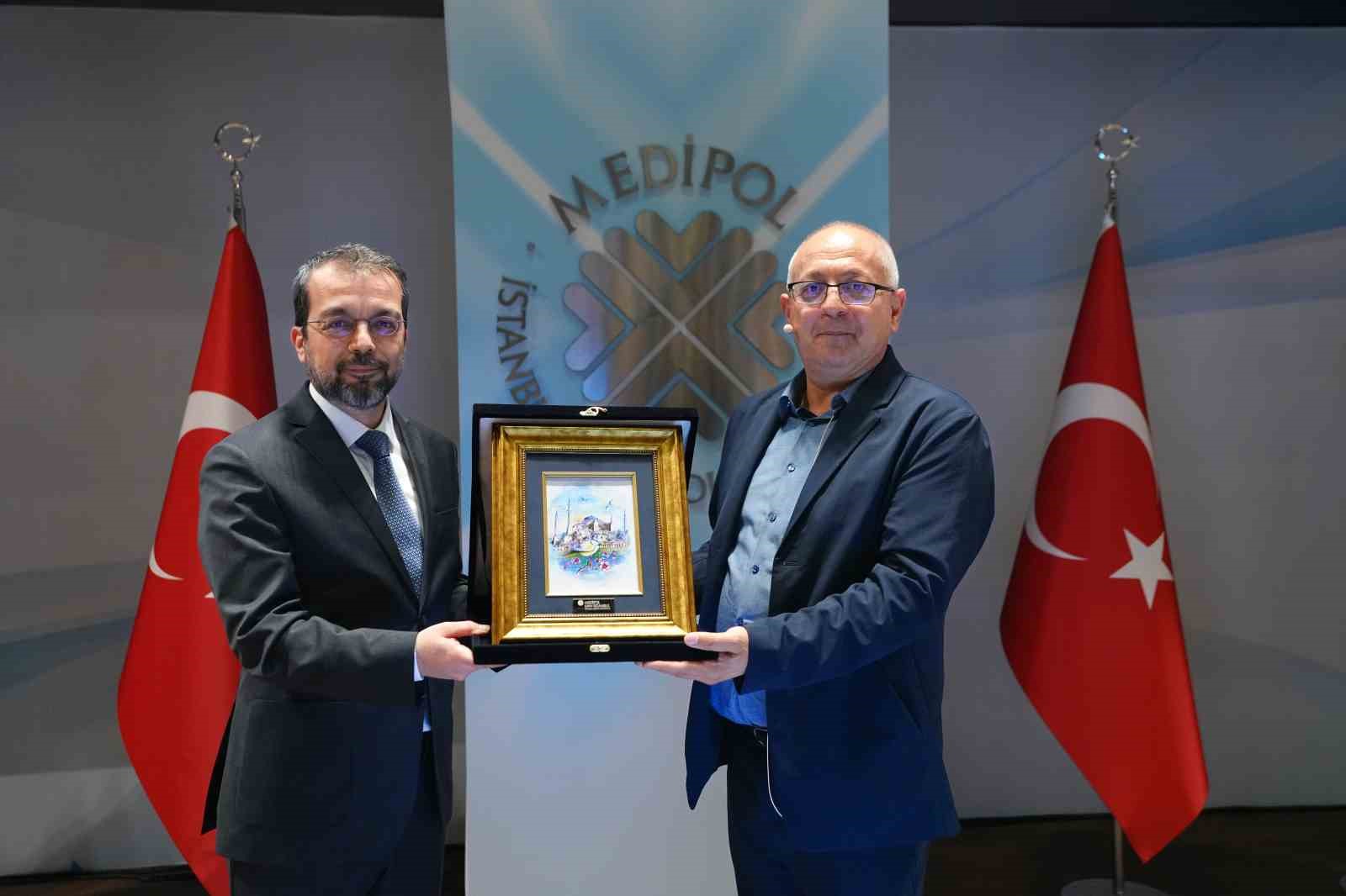 Dekolonizasyon ve yeni bir dünya ihtiyacı Medipol’de masaya yatırıldı

