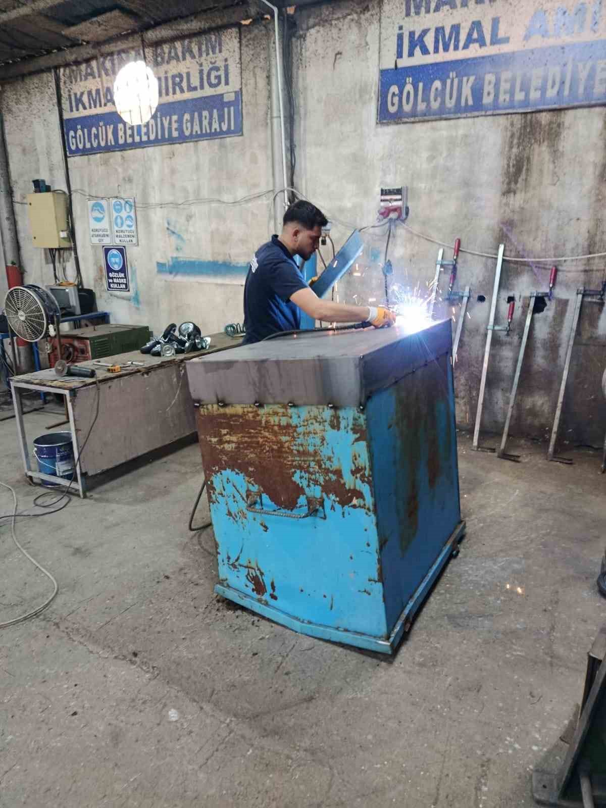 Eskiyen konteynerler çöpe gitmiyor, yenilenerek tasarruf sağlanıyor