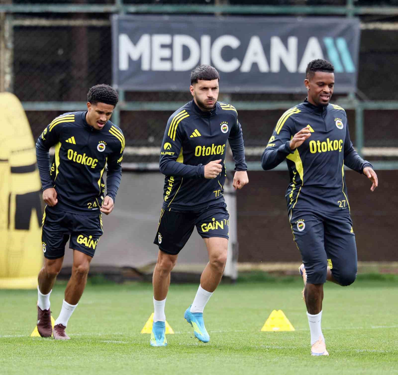 Fenerbahçe, Eyüpspor maçı hazırlıklarını sürdürüyor
