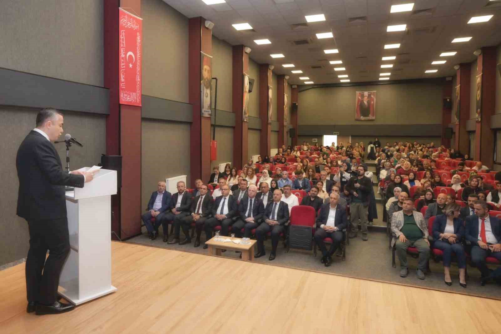 Esenyurt’ta Kağıt Kalem Oyunları Turnuvası finali düzenlendi