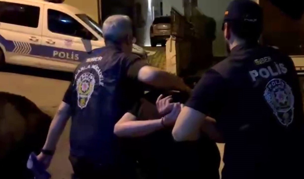 Büyükçekmece’de bıçaklı kavgada ölen 16 yaşındaki çocuğun ailesine tehdit mesajları atıldı
