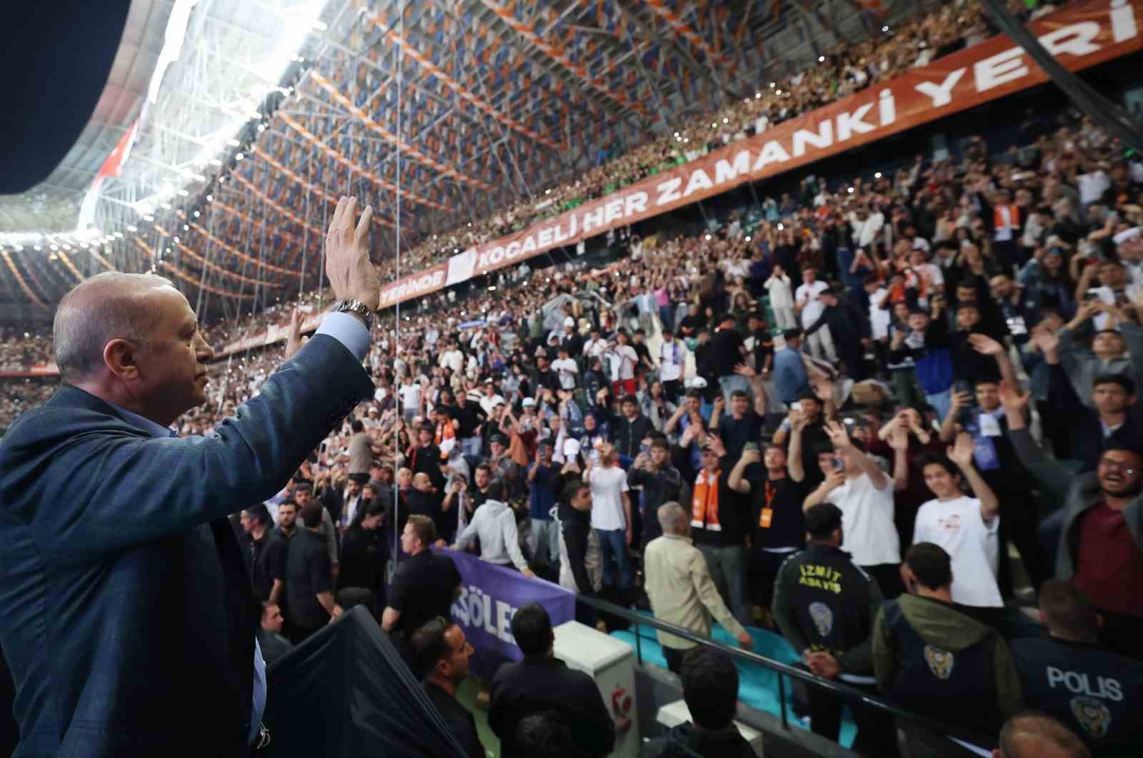 Kocaeli, dünyada ilk kez düzenlenecek "Türk Dünyası Gençlik Kampı"na ev sahipliği yapacak
