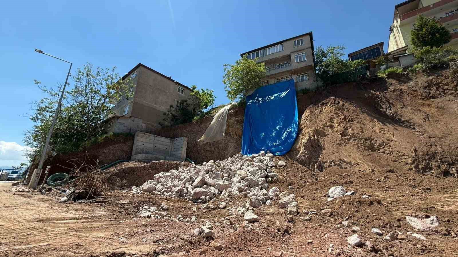İzmit Belediyesi’nden toprak kaymasına ilişkin açıklama