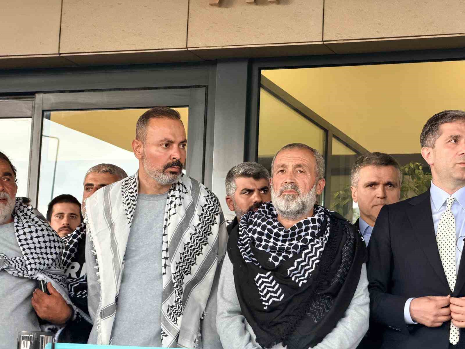 İsrail’in alıkoyduğu Küresel Sumud Filosu’ndaki 422 aktivist İstanbul’a geldi