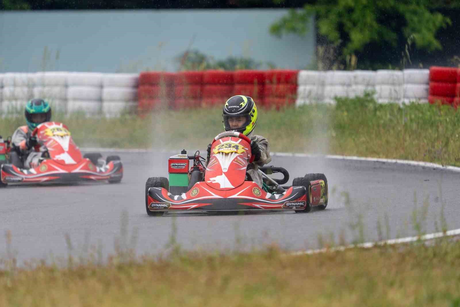 Dynamic Racing Team Türkiye Karting Şampiyonası’nın ikinci ayağında zirvede
