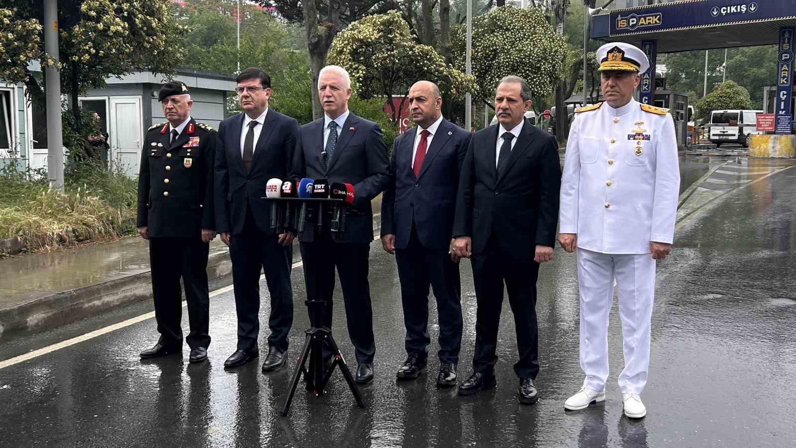 İstanbul Valisi Gül, bayram tedbirlerini açıkladı: "44 bin kişiye yakın arkadaşımız 7 gün 24 saat görev yapacak"
