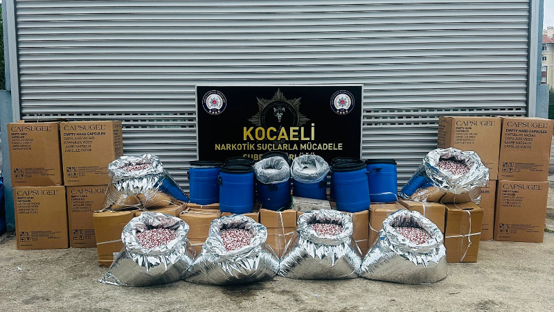 Darıca’da uyuşturucu operasyonu: 1 ton ham madde ele geçirildi