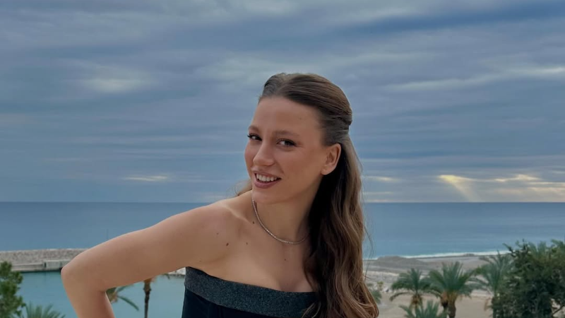 Serenay Sarıkaya gözlatına alındı