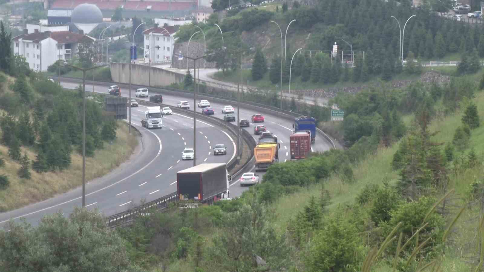 Bayram tatilinin 3. gününde trafik akıcı seyrediyor