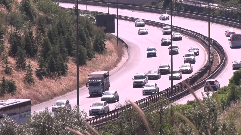 Tatilcilerin dönüşü Kocaeli geçişini hareketlendirdi