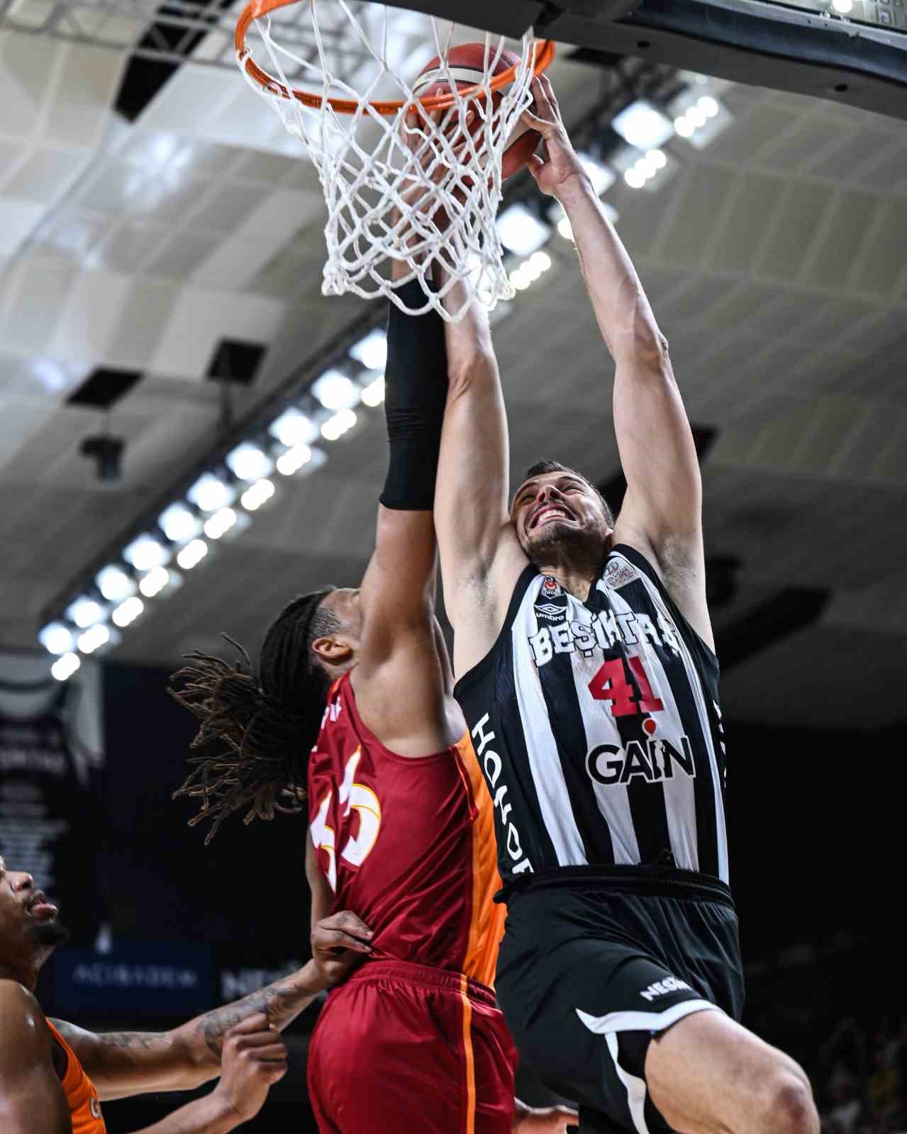 Son yarı finalist Beşiktaş