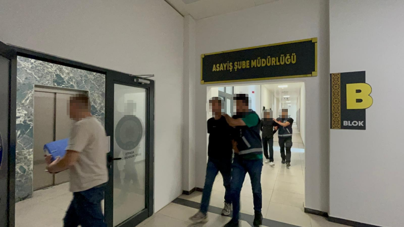 İş yerinden beyaz eşya çalan 2 şüpheli tutuklandı