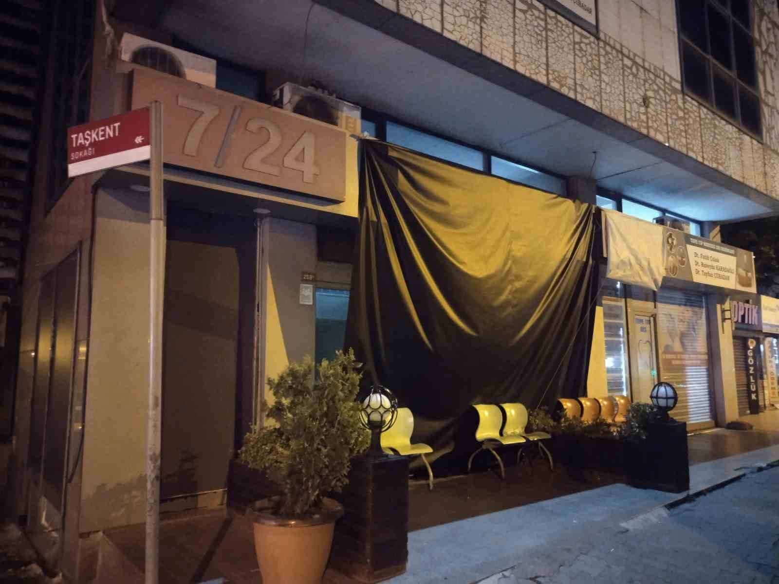 Ümraniye’de 28 yaşındaki Gamze’nin ölümüne ilişkin yeni gelişme: Ailenin önünde eylem yaptığı özel tıp merkezi kapatıldı
