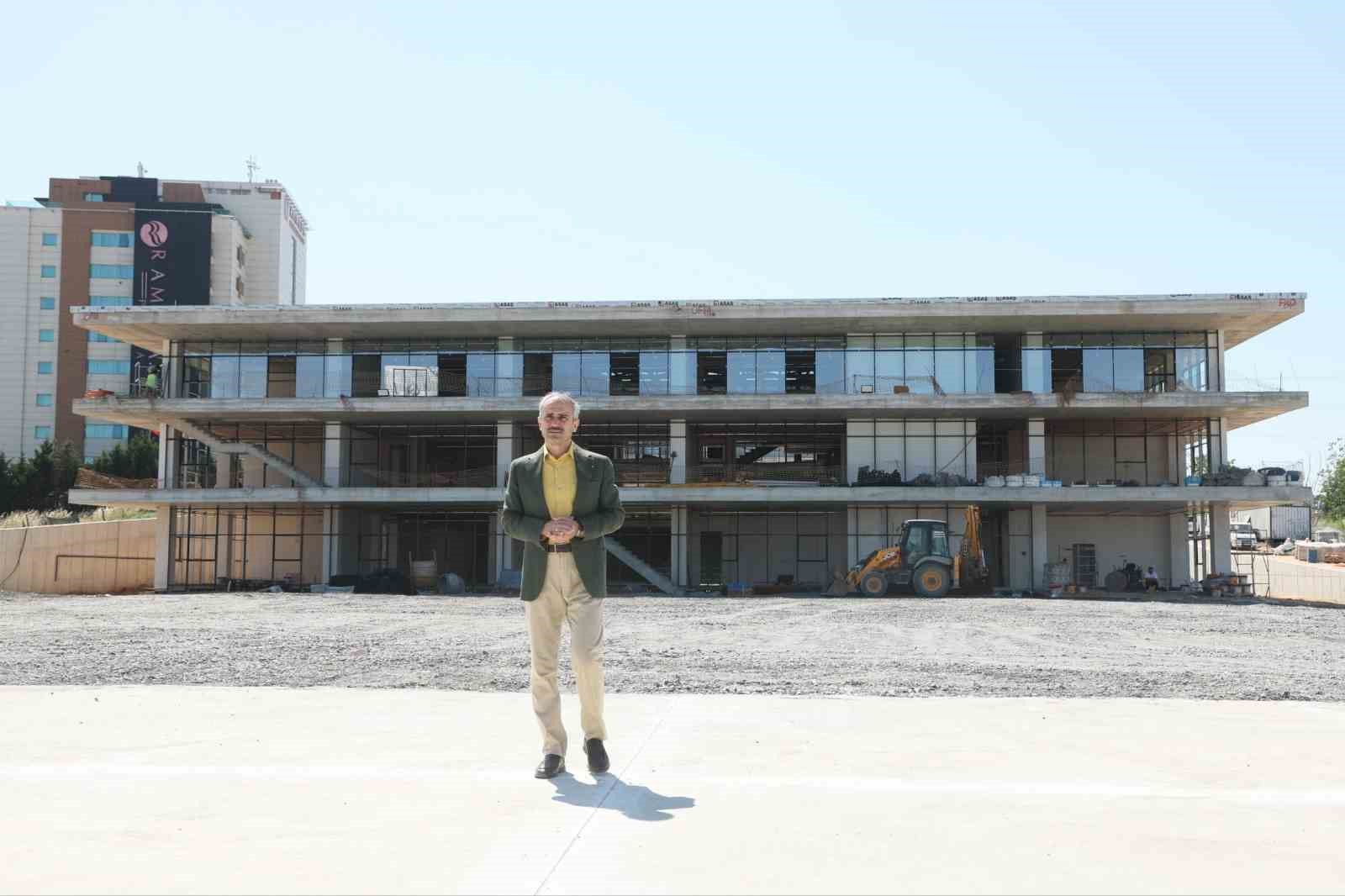 Çayırova Spor Lisesi inşaatının yüzde 80’i tamamlandı