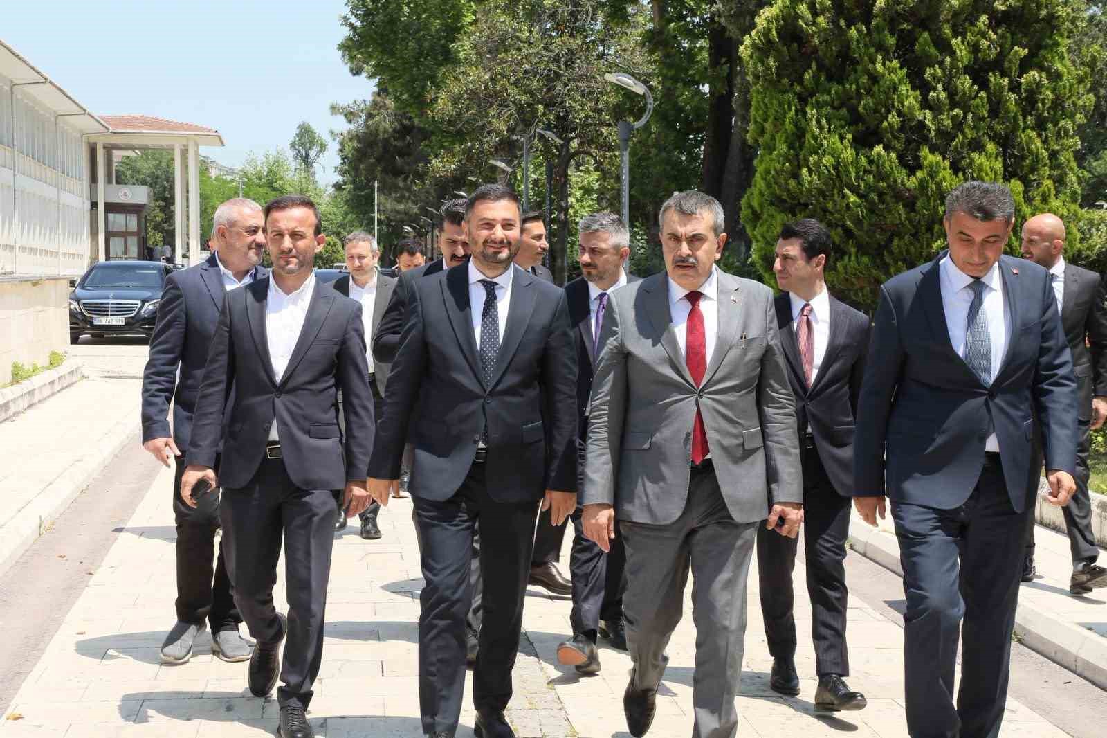 Bakan Tekin’den Kağıthane Belediyesi’ne ziyaret