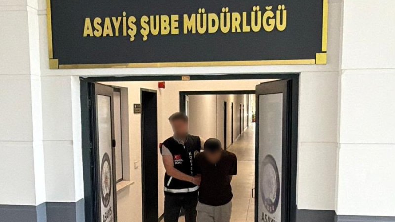Kendini polis olarak tanıtıp vatandaşı dolandıran şüpheli otobüste yakalandı