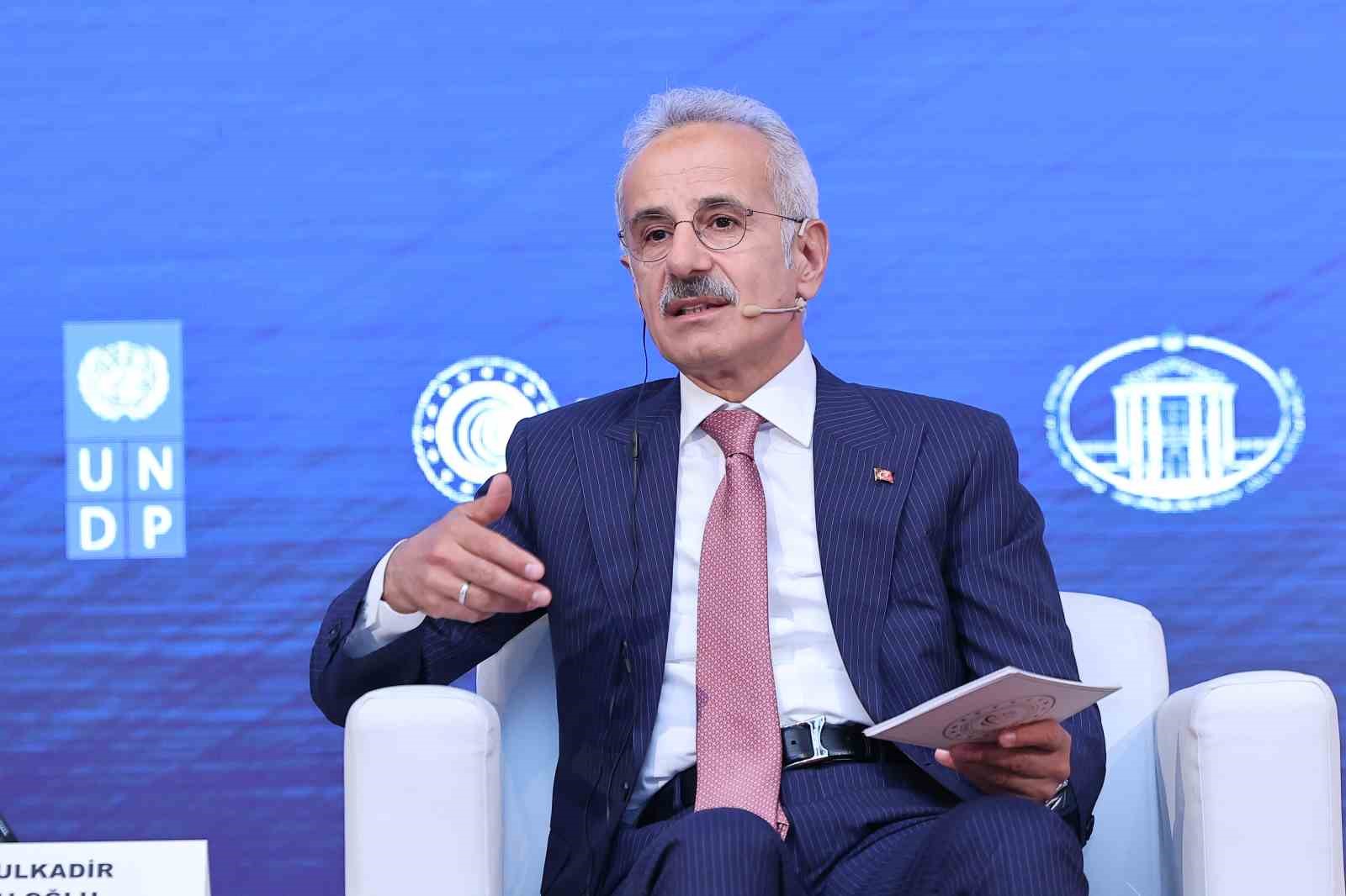 Bakan Uraloğlu, Türkiye-Kuzey Makedonya İş ve Yatırım Forumu’nda konuştu
