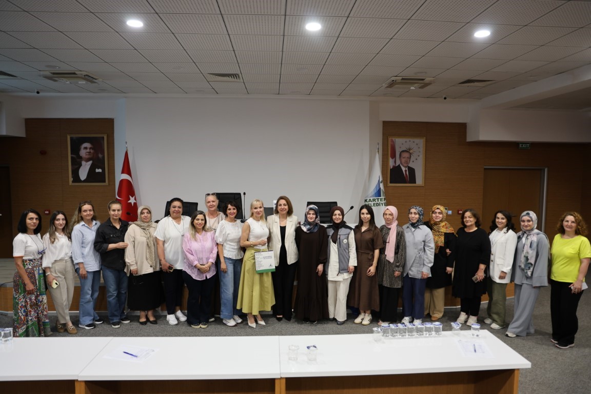 Kartepe’de belediye çalışanlarına stresle başa çıkma yöntemleri anlatıldı