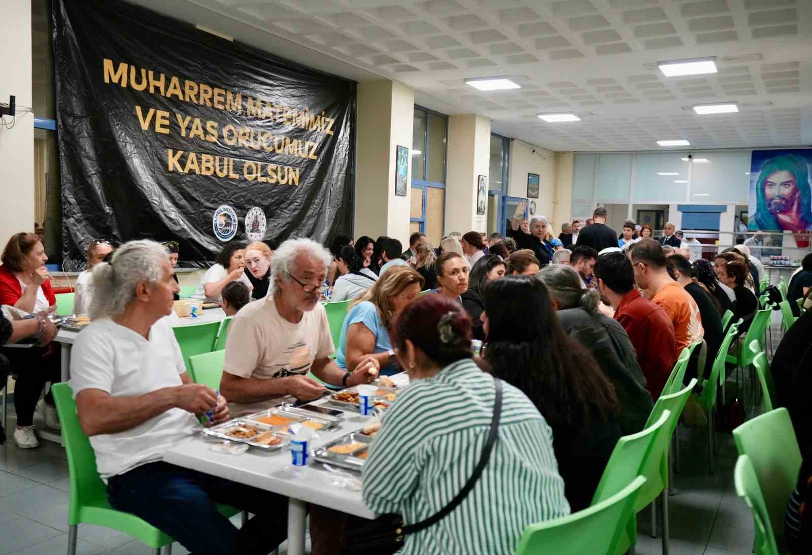 Muharrem ayının ilk orucu Kartal Cemevi’nde açıldı
