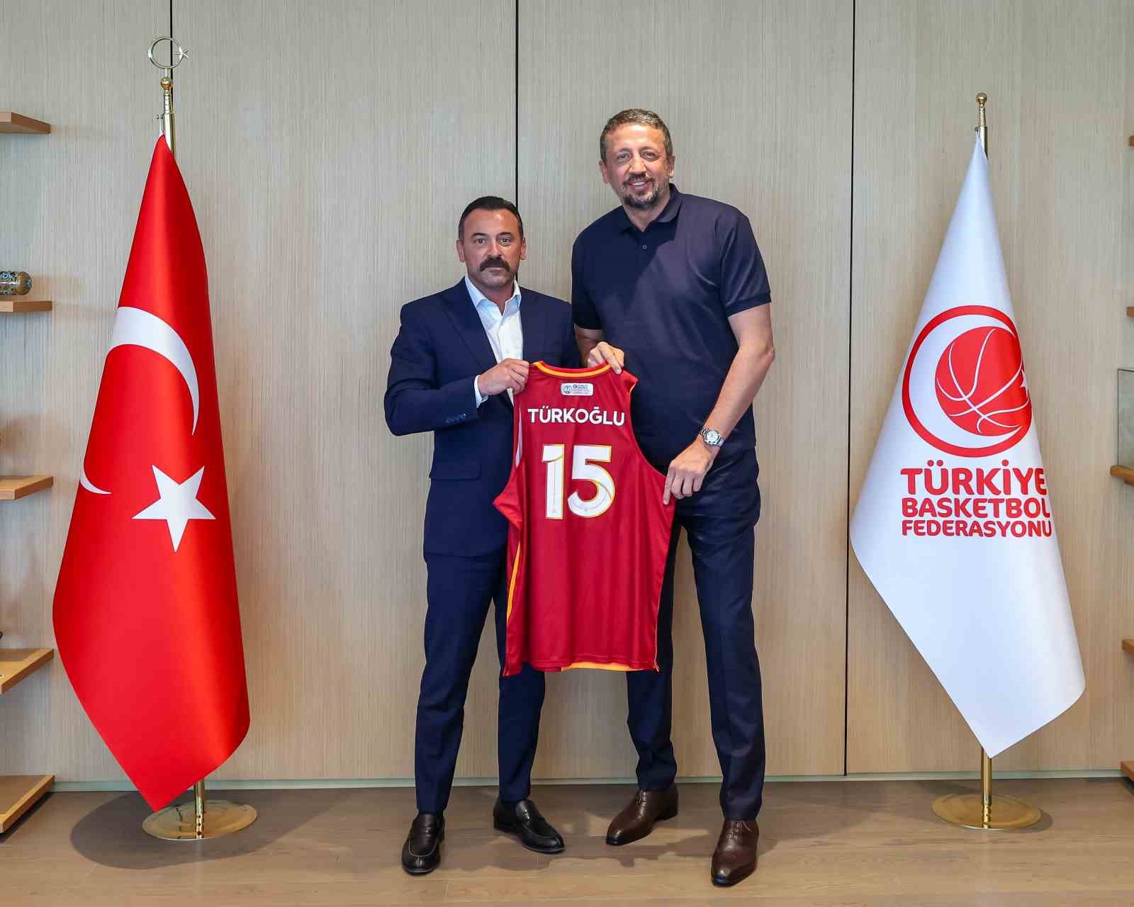 Galatasaray’dan TBF Başkanı Türkoğlu’na ziyaret