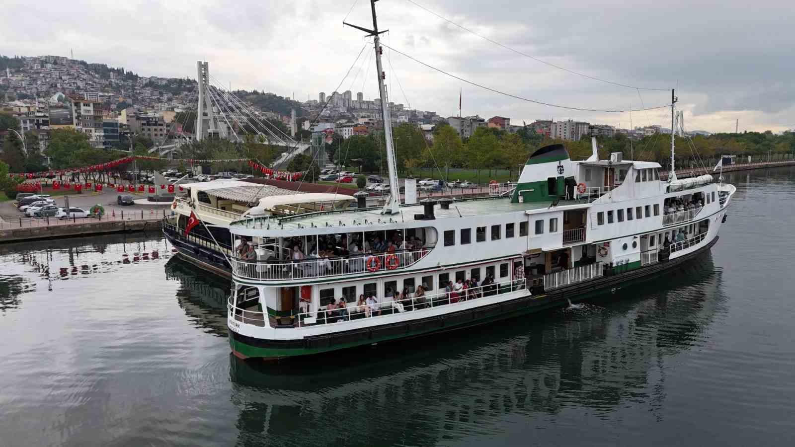 Mehtap turları ve Büyükada seferleri başlıyor