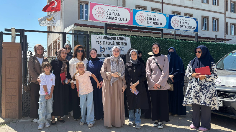 Sultan Okulları'nda 30 öğretmenin sözleşmesi yenilenmedi