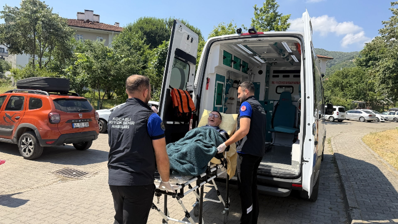 90 personel ve 28 ambulansla 7 gün 24 saat hasta nakil hizmeti